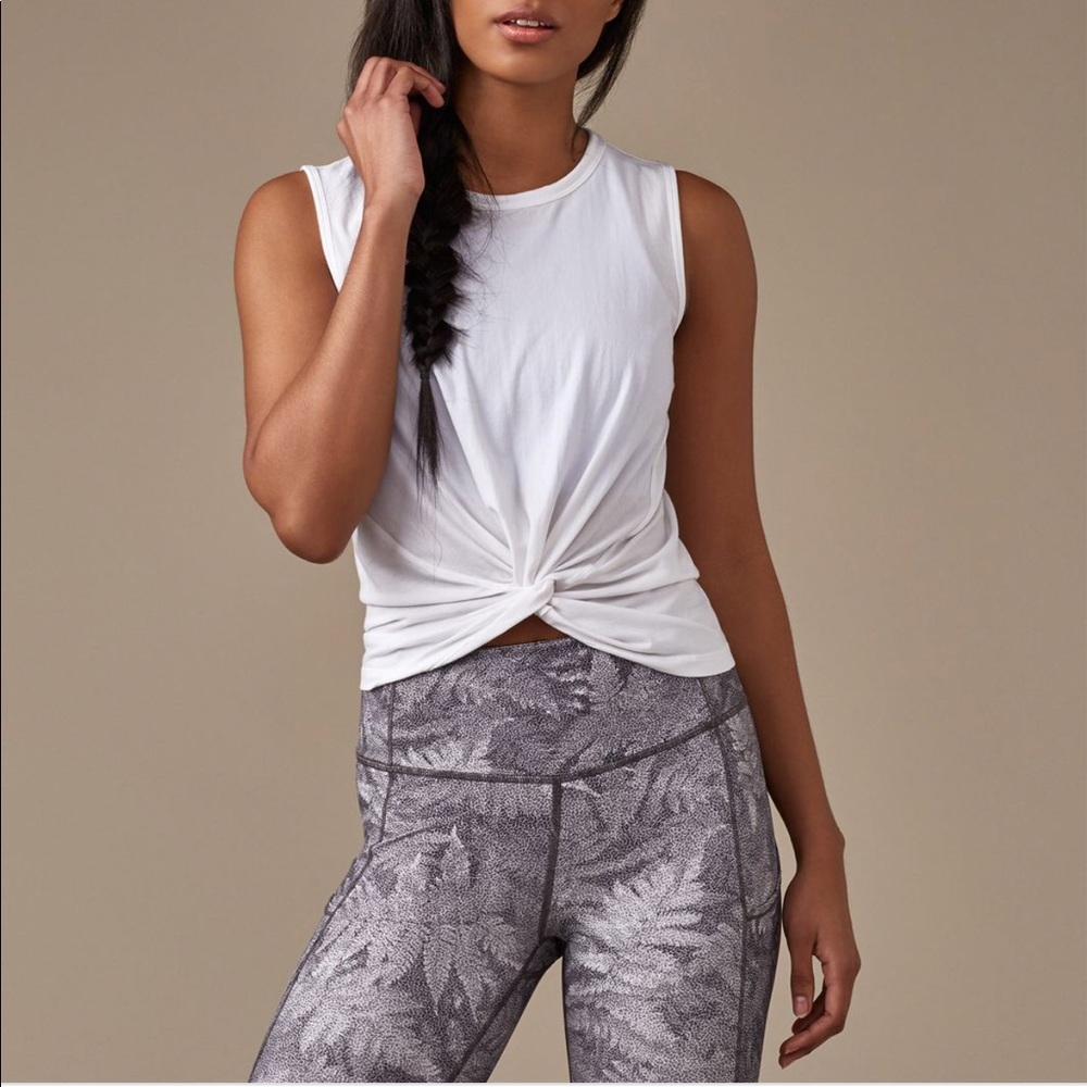 Lululemon crescent tank